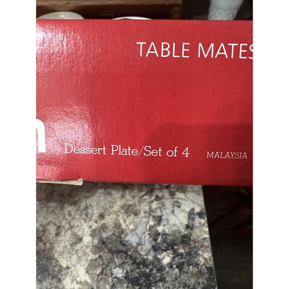 “Tis The Season” (Tablemates) Dessert Plates - Picture 3 of 4